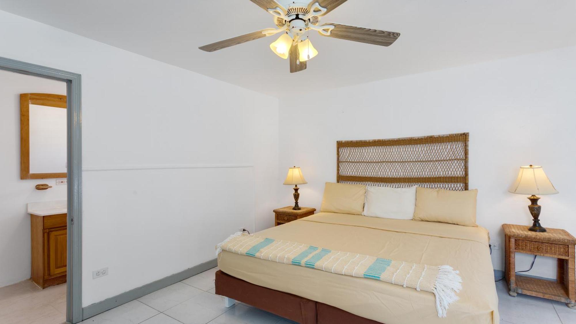 Edwards Guesthouse Sandy Ground Village 外观 照片