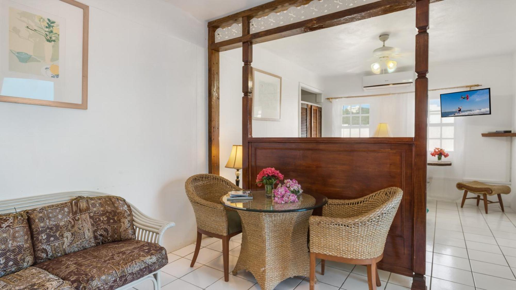 Edwards Guesthouse Sandy Ground Village 外观 照片